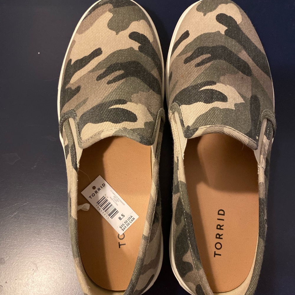 NEVER WORN camo slip ons